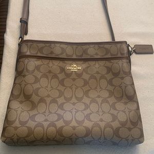 Coach nearly new shoulder purse